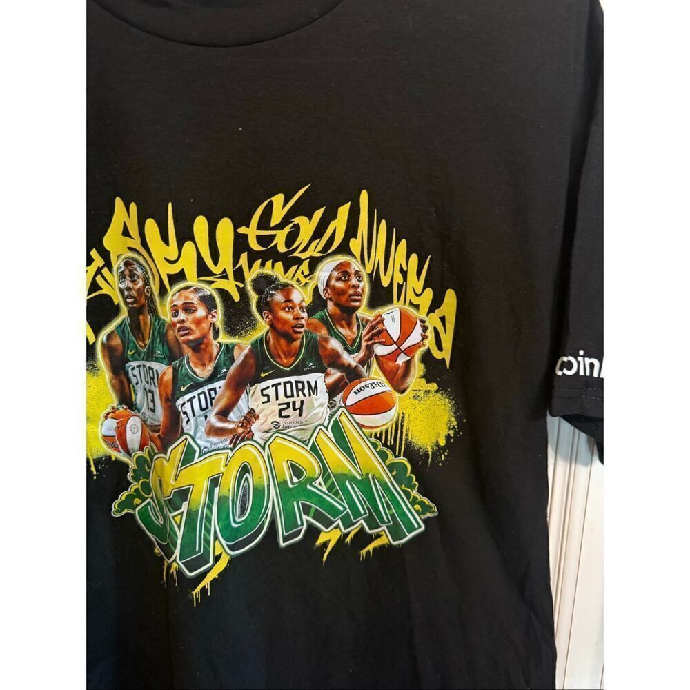 Port & Company Men's Ring Spun Fan Favorite Storm WNBA Graphic Tee Black Medium